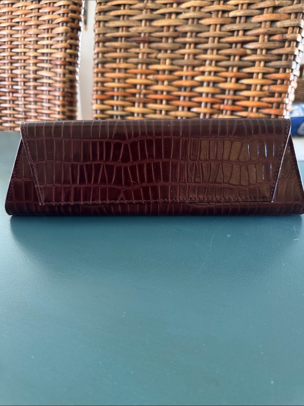 Kenneth Cole Brown Croc-Embossed Leather Clutch.  So sleek. Perfect condition
